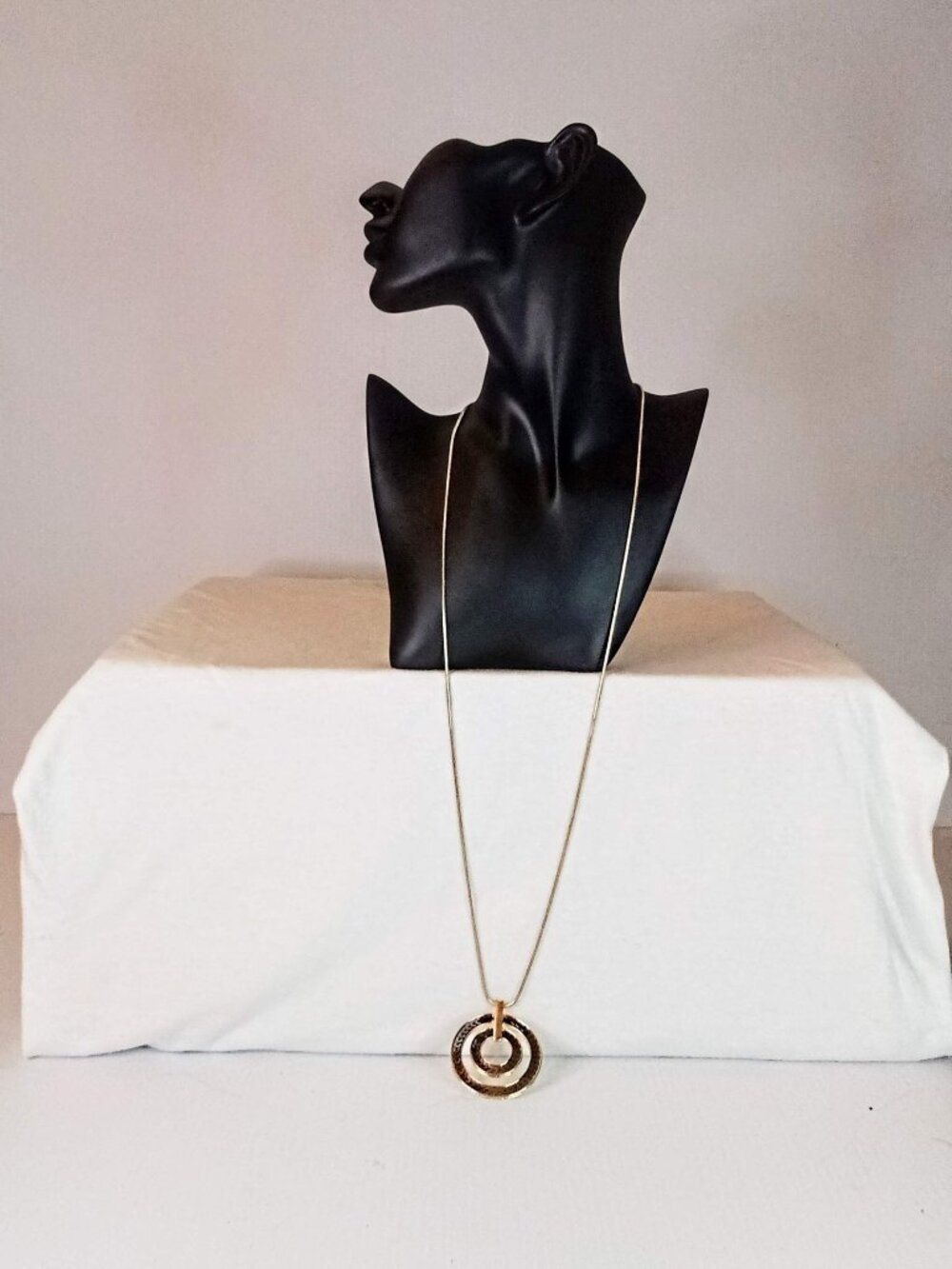 New Gold/Black Sequin Necklace